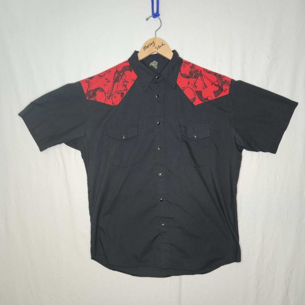 Rock Steady Men's Short Sleeved Collared Dress Shirt Wuth Skull Pattern Size Med